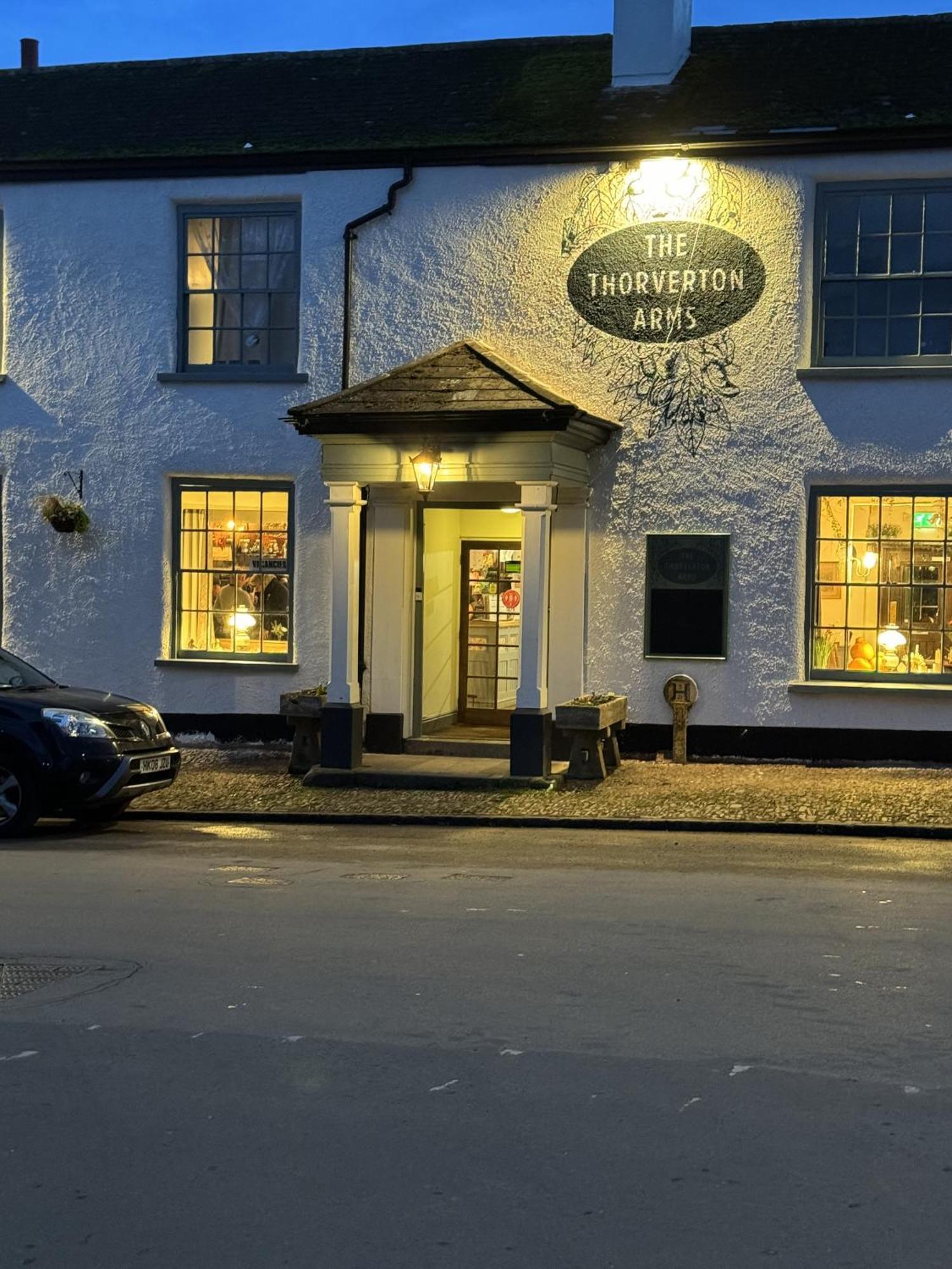 Thorverton Arms Phòng bức ảnh